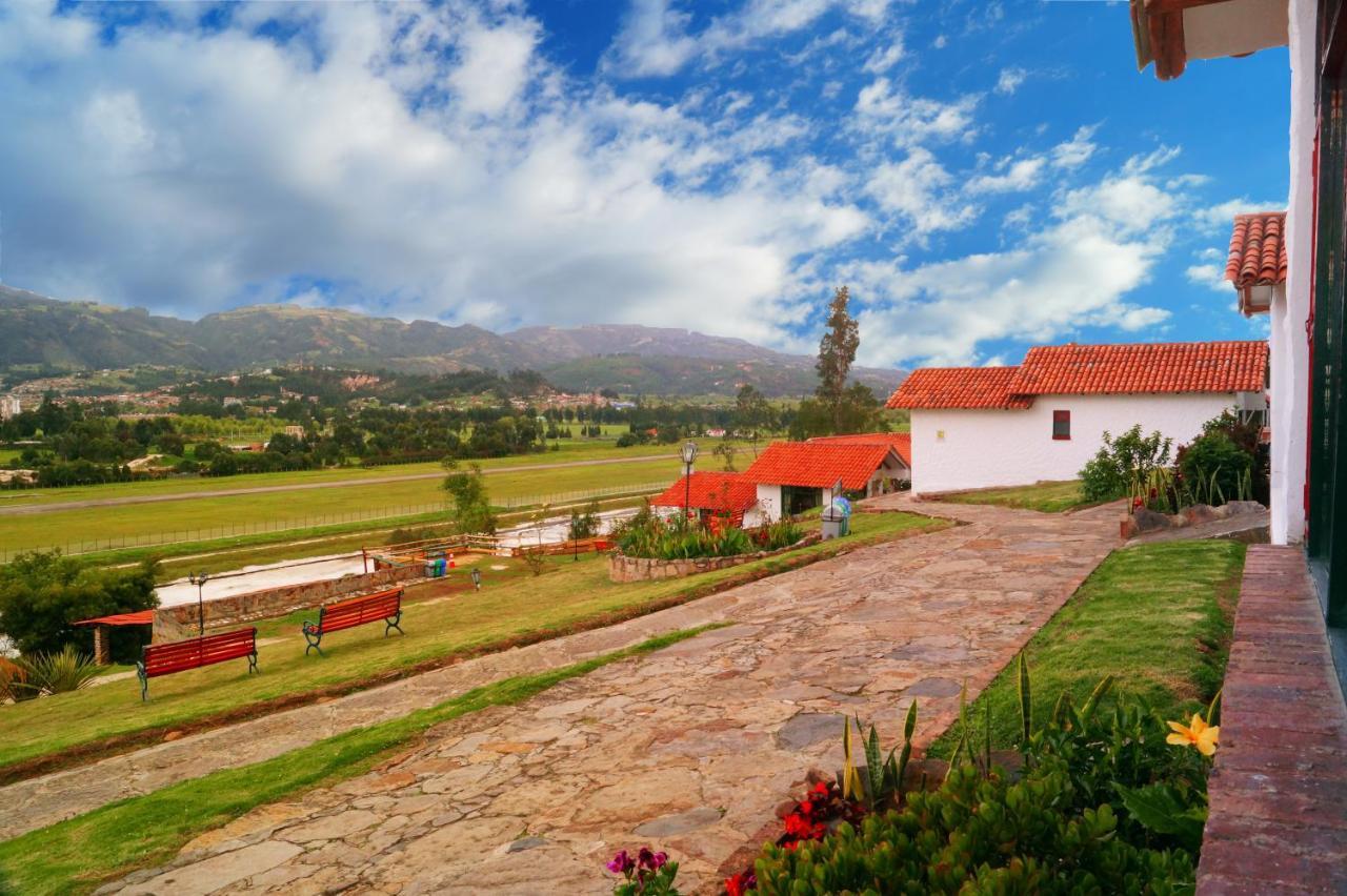 Hotel Cabanas San Cayetano Paipa Dış mekan fotoğraf